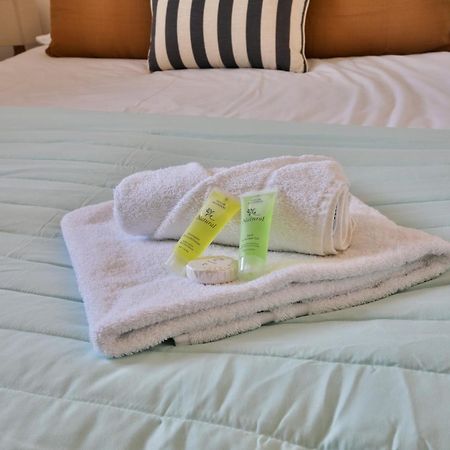 Stayright 2 Bed Beach House With Private Parking- Next To Barry Beach And Jackson Bay Luaran gambar