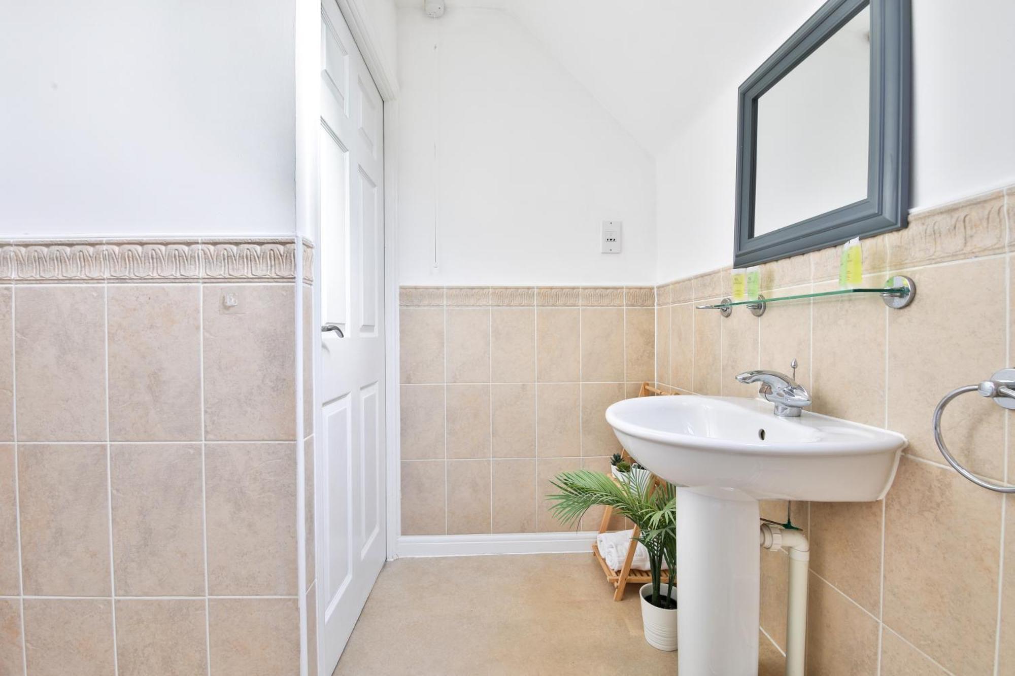 Stayright 2 Bed Beach House With Private Parking- Next To Barry Beach And Jackson Bay Luaran gambar